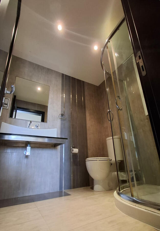 Bedroom 1 Ensuite